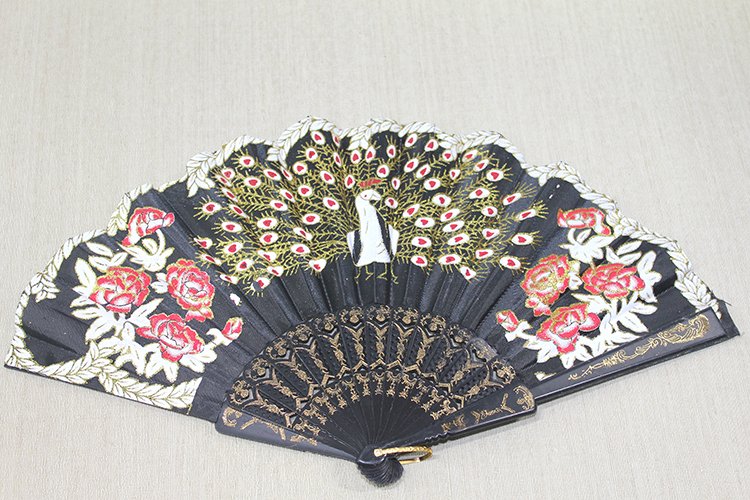 Plastik Tavuskuşu Yelpaze