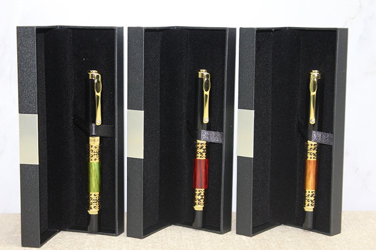 Kutulu Tekli Tükenmez Kalem Model 18